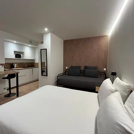 Апарт-отель Hotel-restaurant Ltb La Table Basque Биарриц