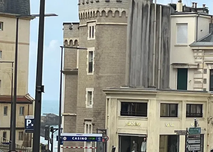 公寓式酒店 Hotel-restaurant Ltb La Table Basque 比亚里茨